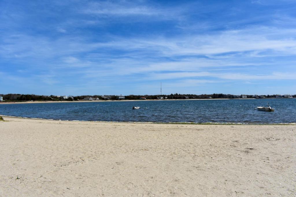 Seaside Serenity, Just A Block /0.1 Mile Away From The Beach 야머스포트 외부 사진